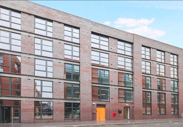 2 Bedroom Flat To Rent In Pope Street, Birmingham, West Midlands, B1