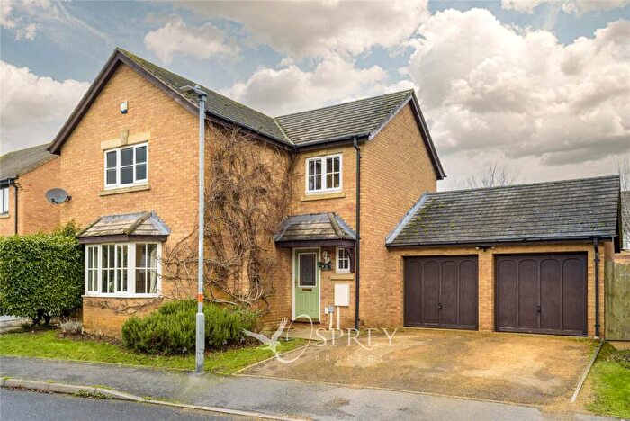 4 Bedroom Detached House For Sale In Hillfield Road, Oundle, Northamptonshire, PE8