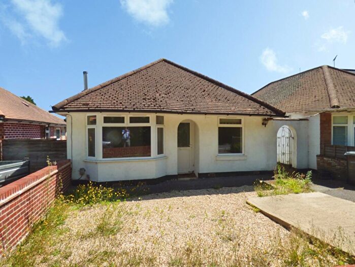 2 Bedroom Bungalow For Sale In Upper Northam Road, Hedge End, Southampton, SO30