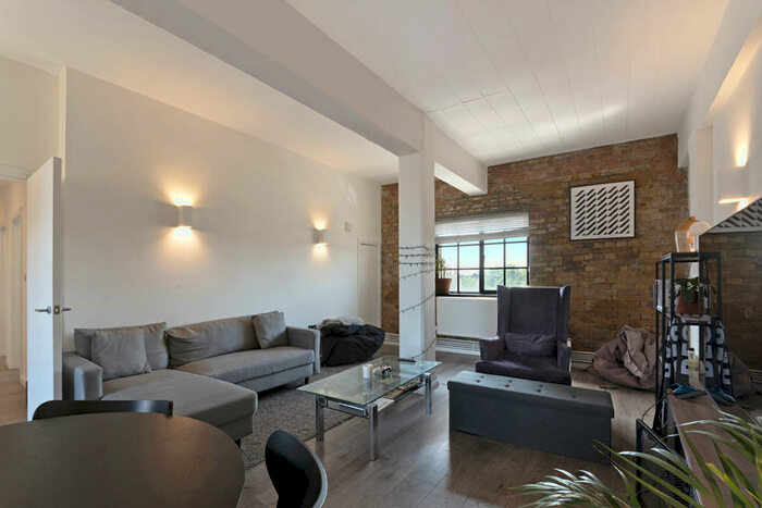 2 Bedroom Apartment To Rent In Dalston London, E8