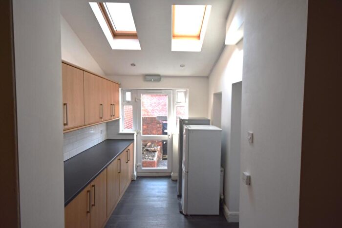 6 Bedroom Terraced House To Rent In Springbank Road, Sandyford, NE2