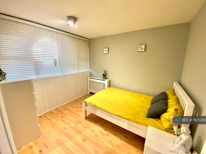 1 Bedroom Flat To Rent In Parade, Leamington Spa, CV32