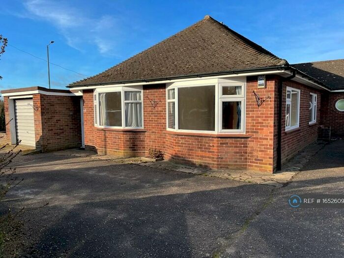 3 Bedroom Bungalow To Rent In Mansel Drive, Norwich, NR6