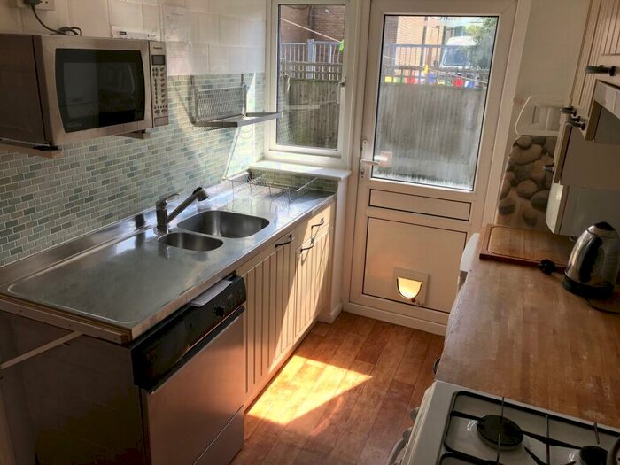 3 Bedroom House To Rent In St. Stephens Close, Canterbury, CT2