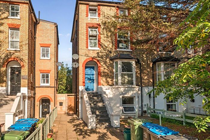 1 Bedroom Flat For Sale In Kingston Road, Wimbledon, London, SW19
