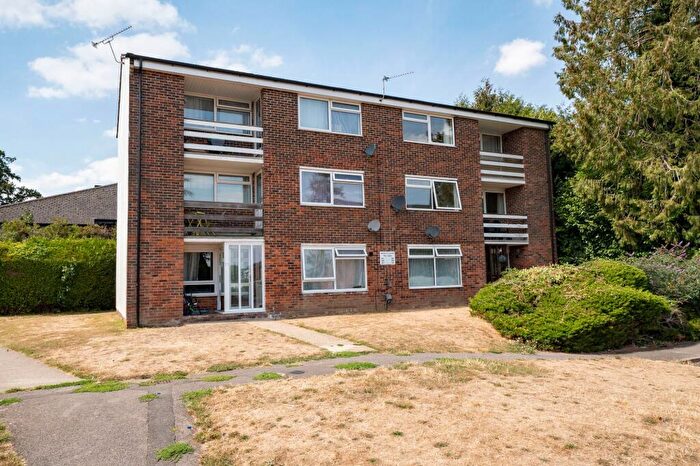 2 Bedroom Flat For Sale In The Elms, Andover, SP10