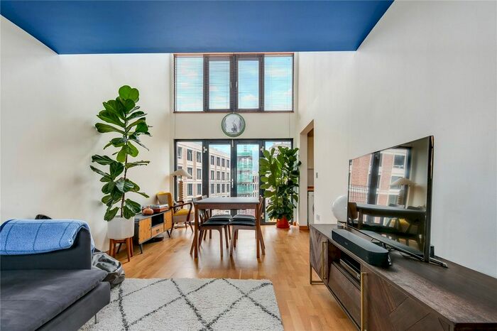 2 Bedroom Flat To Rent In Whitmore Road, London, N1