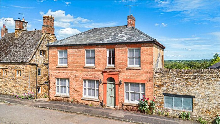 4 Bedroom Detached House For Sale In High Street, Eydon, Daventry, Northamptonshire, NN11