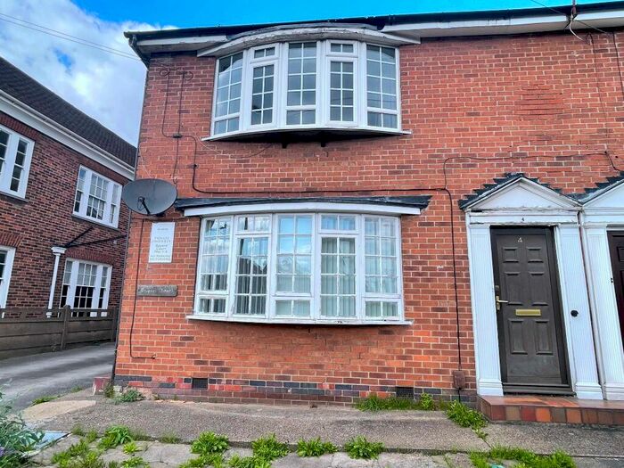 2 Bedroom Maisonette To Rent In Wollaton Road, Wollaton, Nottingham, NG8