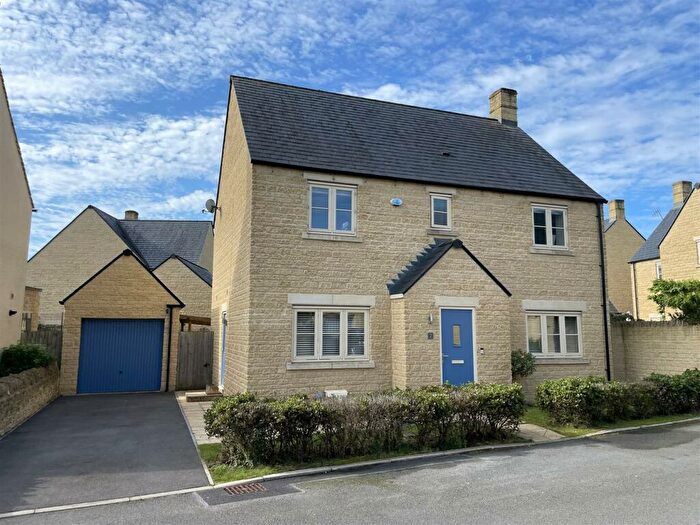 4 Bedroom Detached House For Sale In Dudley Johnson Close, Bourton-on-the-Water, GL54