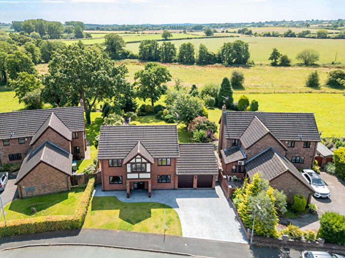 4 Bedroom Detached House For Sale In De Havilland Drive, Stone, ST15