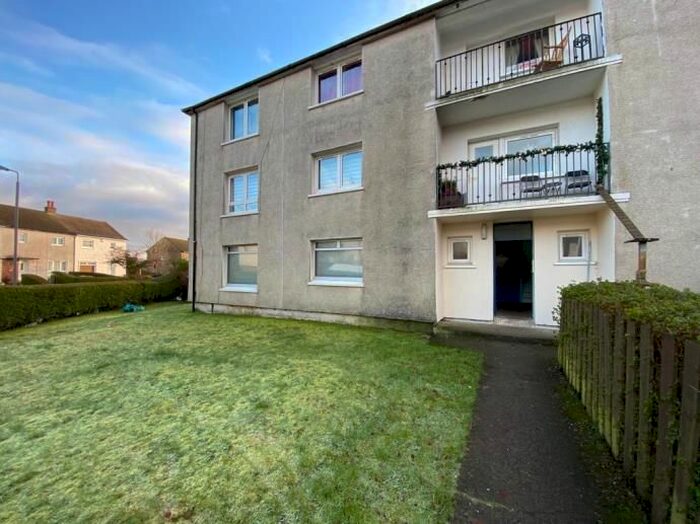 2 Bedroom Flat To Rent In Madras Place, Neilston, Glasgow, G78
