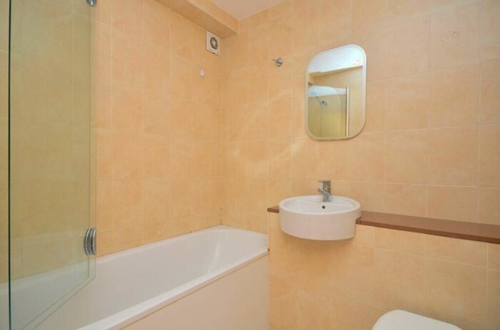 1 Bedroom Flat To Rent In Carnarvon Road, Stratford, London, E15