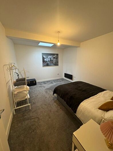 1 Bedroom Flat To Rent In Green Street, High Wycombe, HP11