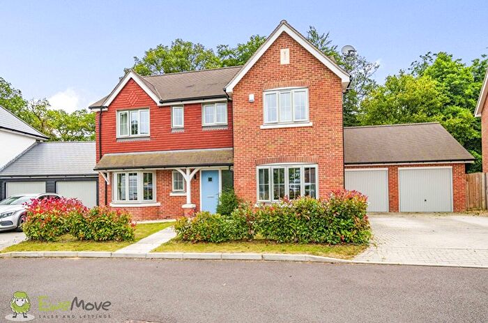 4 Bedroom Detached House For Sale In Ragmoor Close, Riseley, Reading, Berkshire, RG7