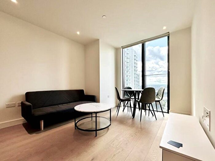 2 Bedroom Flat To Rent In Marsh Wall, London, E14