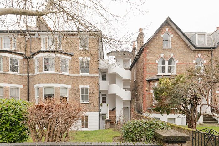 2 Bedroom Flat For Sale In Wickham Road, Brockley, SE4