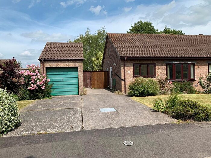 2 Bedroom Semi Detached Bungalow For Sale In Caernarvon Way, Burnham-On-Sea, TA8