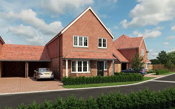 3 Bedroom Link Detached House For Sale In Townland Close, Biddenden, TN27