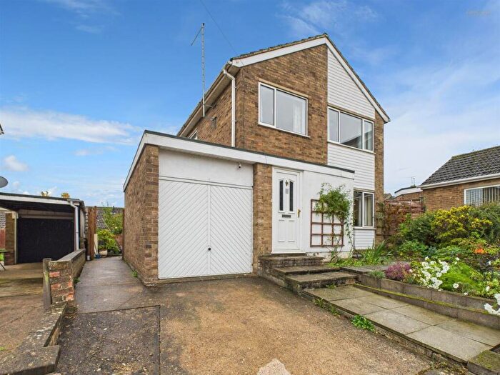 3 Bedroom Detached House For Sale In Nene View, Oundle, Peterborough, PE8