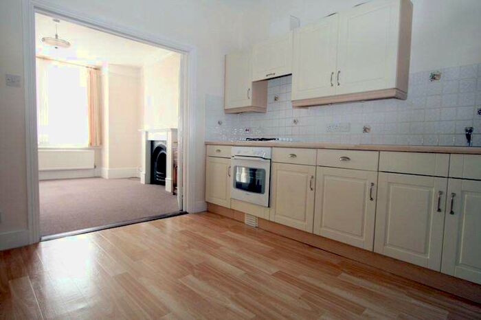 1 Bedroom Flat To Rent In Julian Avenue, London, W3