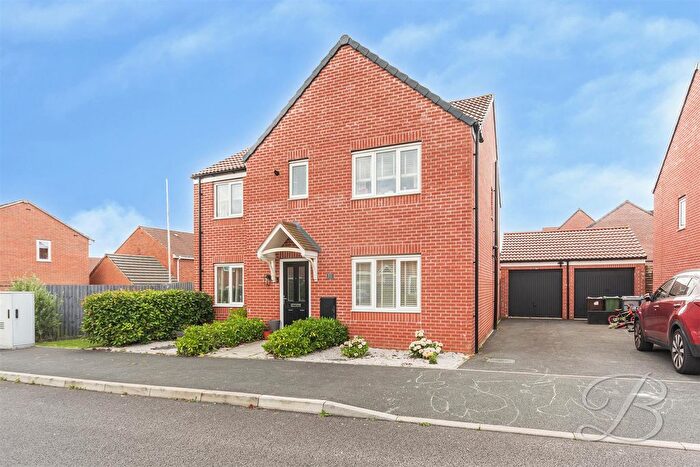 5 Bedroom Detached House For Sale In First Oak Drive, Clipstone Village, Mansfield, NG21