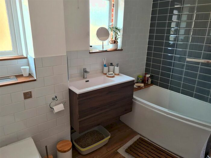 2 Bedroom Flat To Rent In Typhoon Way, Wallington, SM6