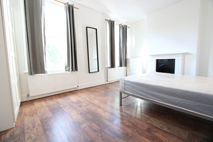 4 Bedroom Terraced House To Rent In Quicks Road, Wimbledon, SW19