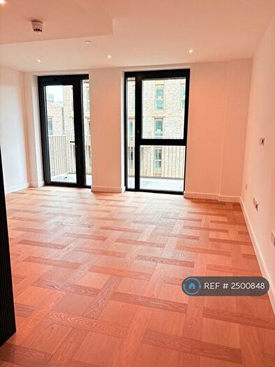 1 Bedroom Flat To Rent In Merino Gardens, London, E1W