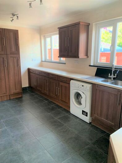 3 Bedroom Semi-Detached House To Rent In Lansdowne Avenue West, Cardiff, CF11