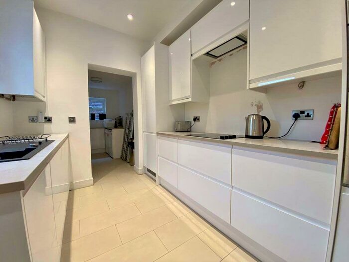 4 Bedroom Semi-Detached House To Rent In Windsor Road, Maidenhead, SL6