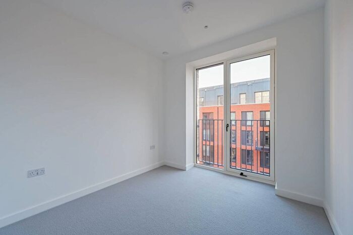 3 Bedroom Flat For Sale In Brent Cross Town, Brent Cross, NW2