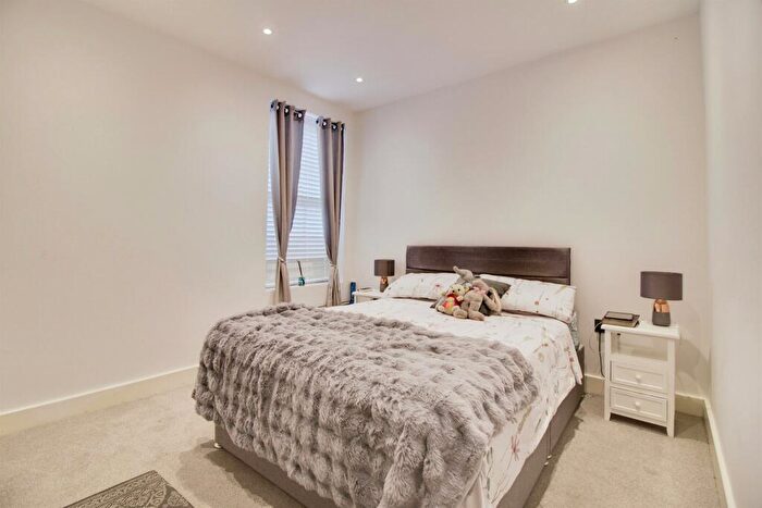 1 Bedroom Apartment For Sale In Stonehills, Welwyn Garden City, AL8
