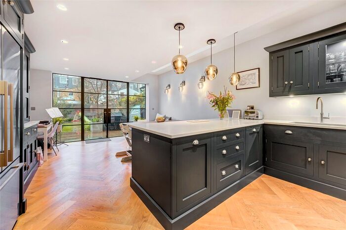 5 Bedroom Terraced House To Rent In Tonsley Hill, The Tonsleys, SW18