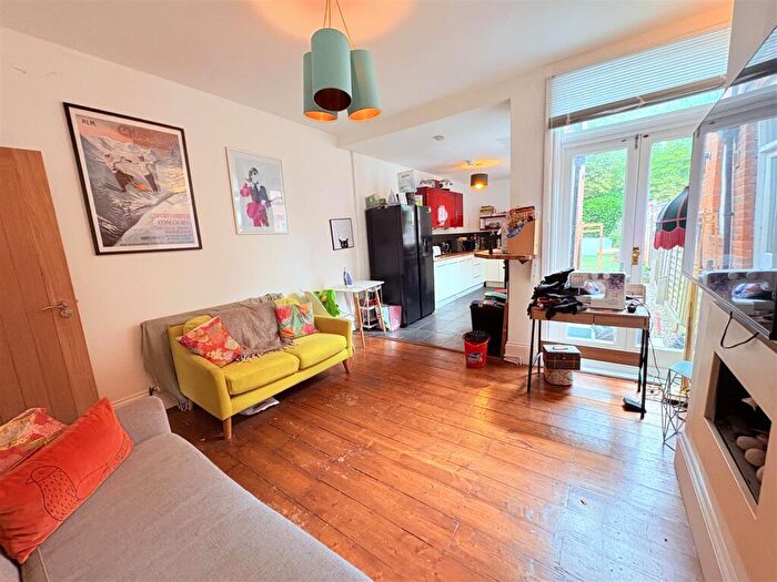 3 Bedroom Terraced House For Sale In King Edward Road, Birmingham, B13