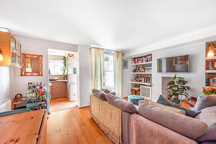 1 Bedroom Flat For Sale In Beethoven Street, London, W10