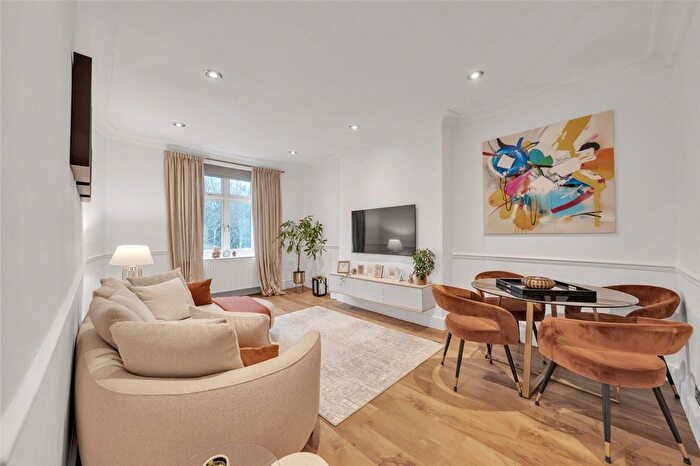 2 Bedroom Flat For Sale In St. Edmunds Terrace, St John's Wood, London, NW8
