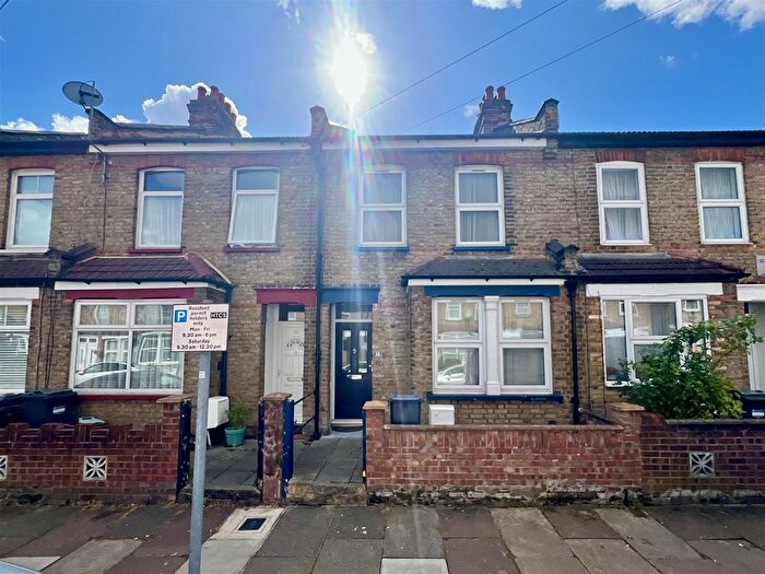 2 Bedroom Terraced House For Sale In Stanley Road, Hounslow, TW3