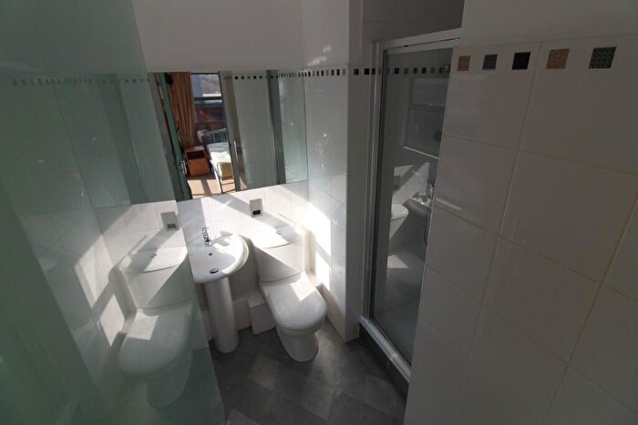 2 Bedroom Flat To Rent In Broad Street, Nottingham, Nottinghamshire, NG1