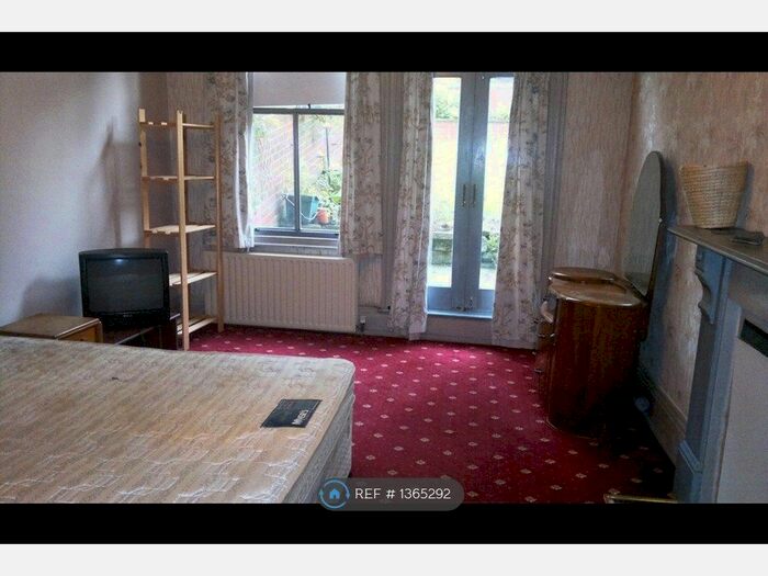 1 Bedroom Flat To Rent In Headingley, Leeds, LS6