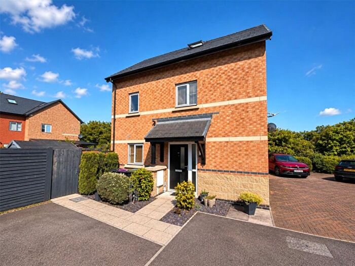 3 Bedroom Semi-Detached House For Sale In Furlong Way, Holdingham, Sleaford, Lincolnshire, NG34