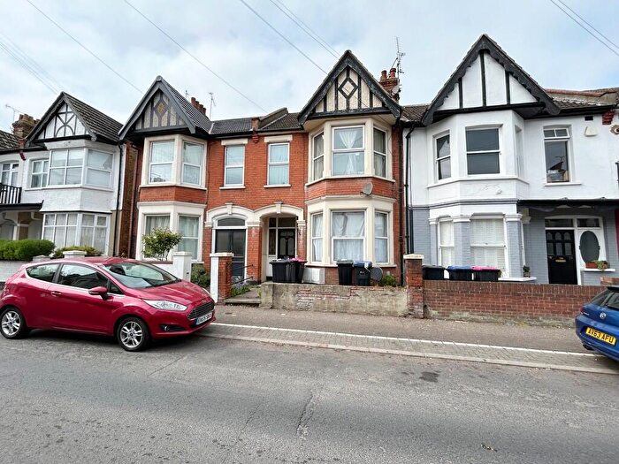 4 Bedroom Terraced House For Sale In /A Hainault Avenue, Westcliff-on-Sea, SS0