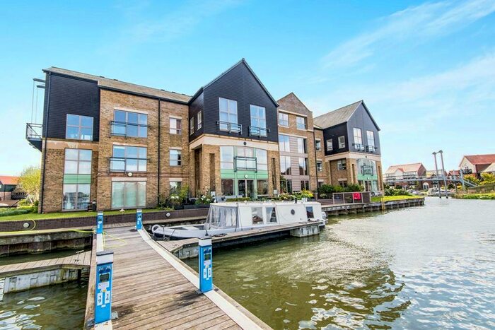 2 Bedroom Flat To Rent In Marine Approach, Burton Waters, Lincoln, LN1