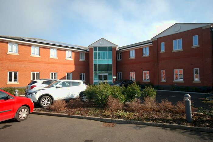 2 Bedroom Flat To Rent In Orchard Court, Wellesbourne, Warwick, CV35
