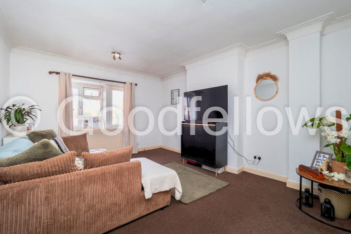 1 Bedroom Apartment To Rent In Epsom Road, Sutton, Surrey, SM3