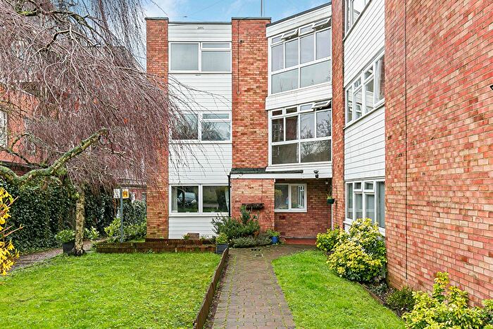 2 Bedroom Flat To Rent In Gwynns Walk, Hertford, SG13