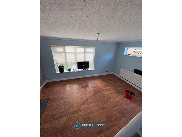 3 Bedroom Semi-Detached House To Rent In Cedarwood Close, Coven, Wolverhampton, WV9