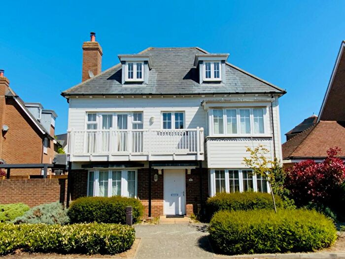 5 Bedroom Detached House To Rent In Holly Way, Kings Hill, ME19