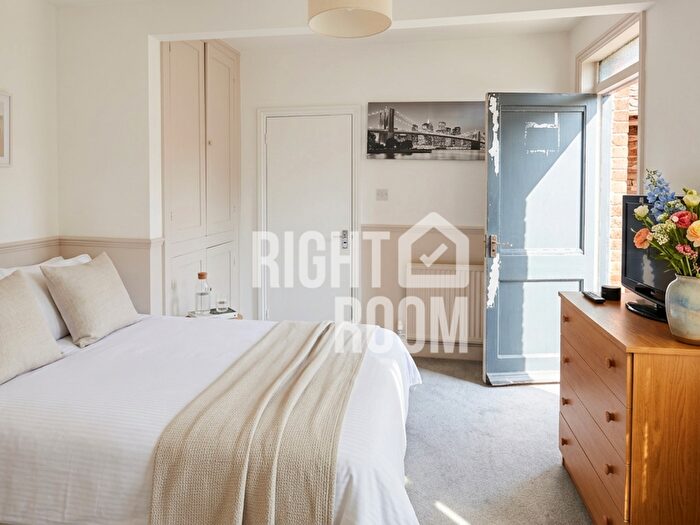 Studio To Rent In Studio Apartment, Atherley Road, Southampton, SO15