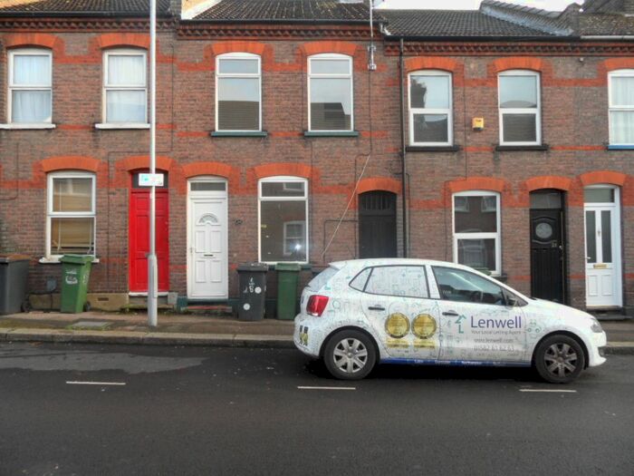 2 Bedroom Terraced House To Rent In Hartley Road, Luton, LU2